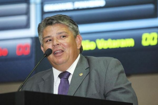 JuÃ­za determina penhora de imÃ³vel de Meraldo SÃ¡ por dÃ­vida de R$ 3,6 mil