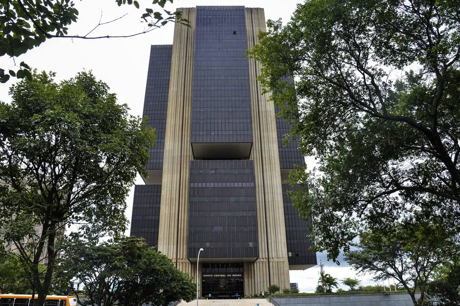 Taxa de juros deve ficar alta por período prolongado, diz Galípolo