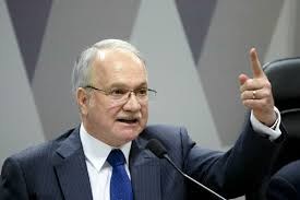 STF mantÃ©m Fachin como relator de pedido para suspender afastamento de AÃ©cio