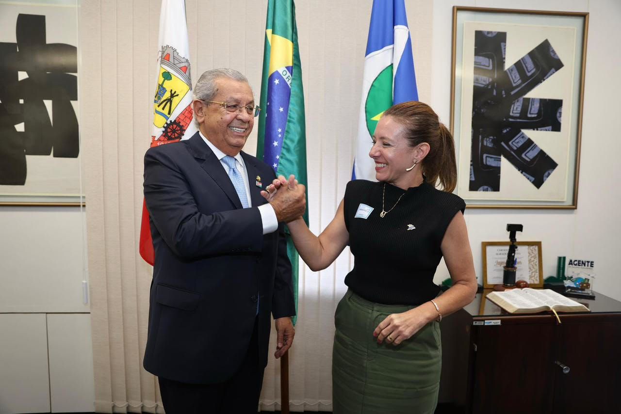 Jayme diz que não faz política ideológica e promete apoio a Flavia Moretti