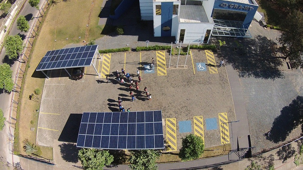 CRA INAUGURA USINA SOLAR