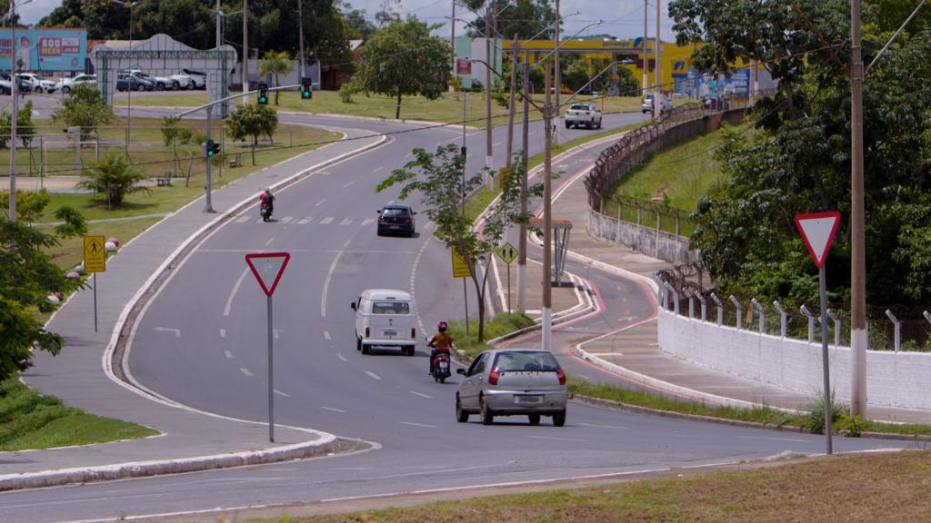Prefeitura retira 20 radares em 10 pontos de Várzea Grande