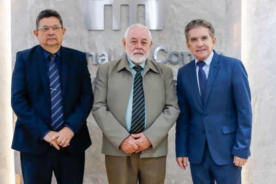 TCE e presidente eleito do TJ debatem ações para minimizar desigualdades em MT