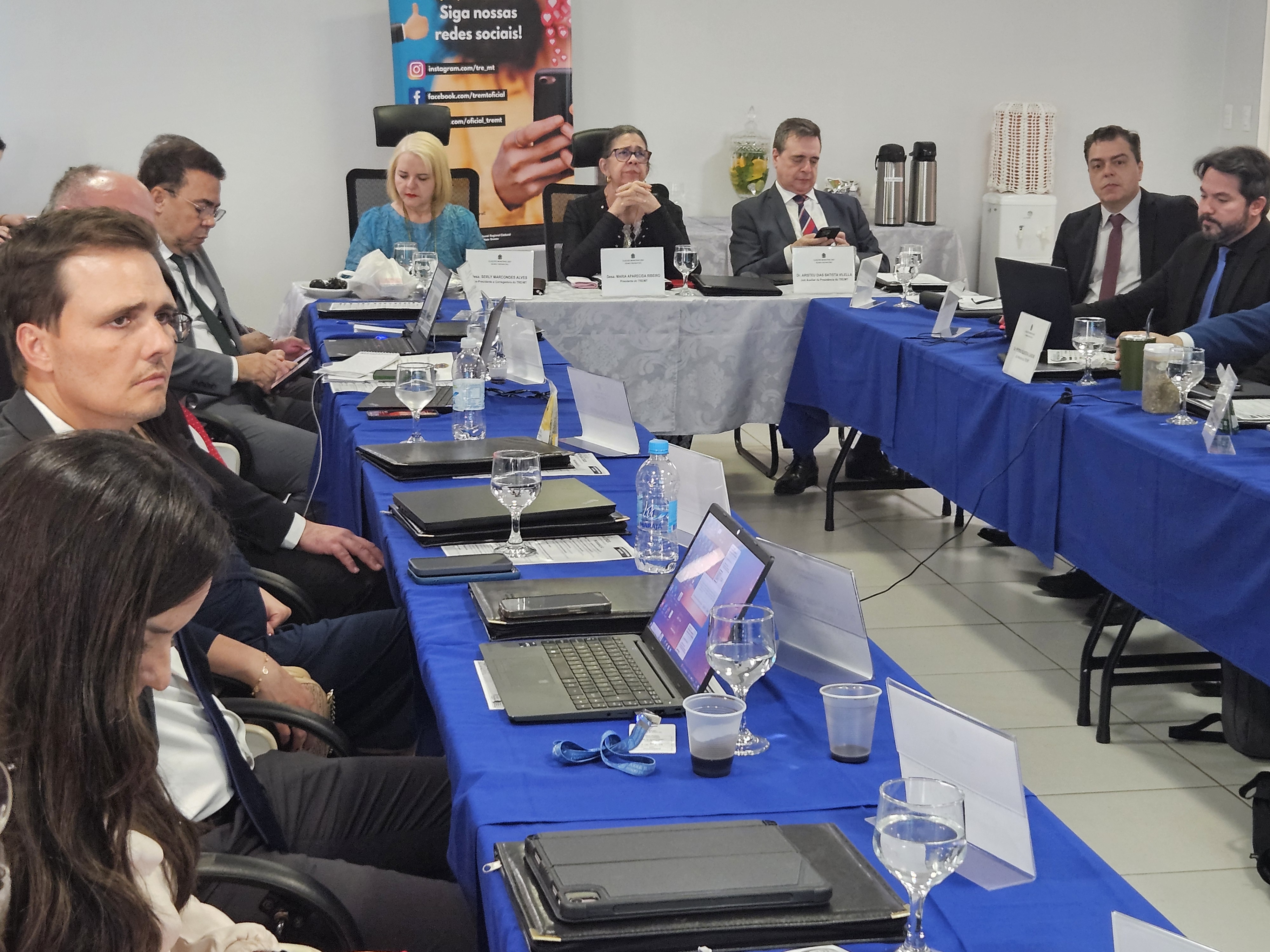 Reunião: TRE alerta sobre propaganda eleitoral e desinformação em MT