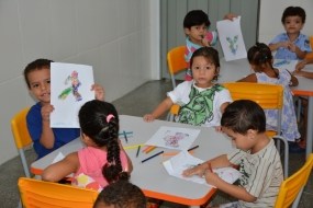 Mais de 2 milhões de crianças no país estão sem vagas em creches