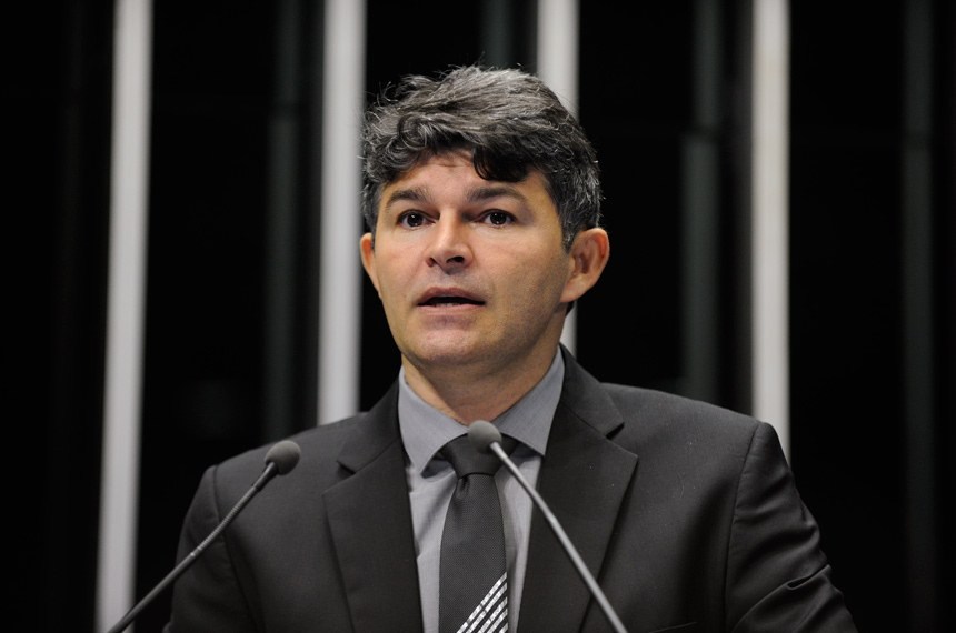 JosÃ© Medeiros cobra investimentos em infraestrutura de transportes