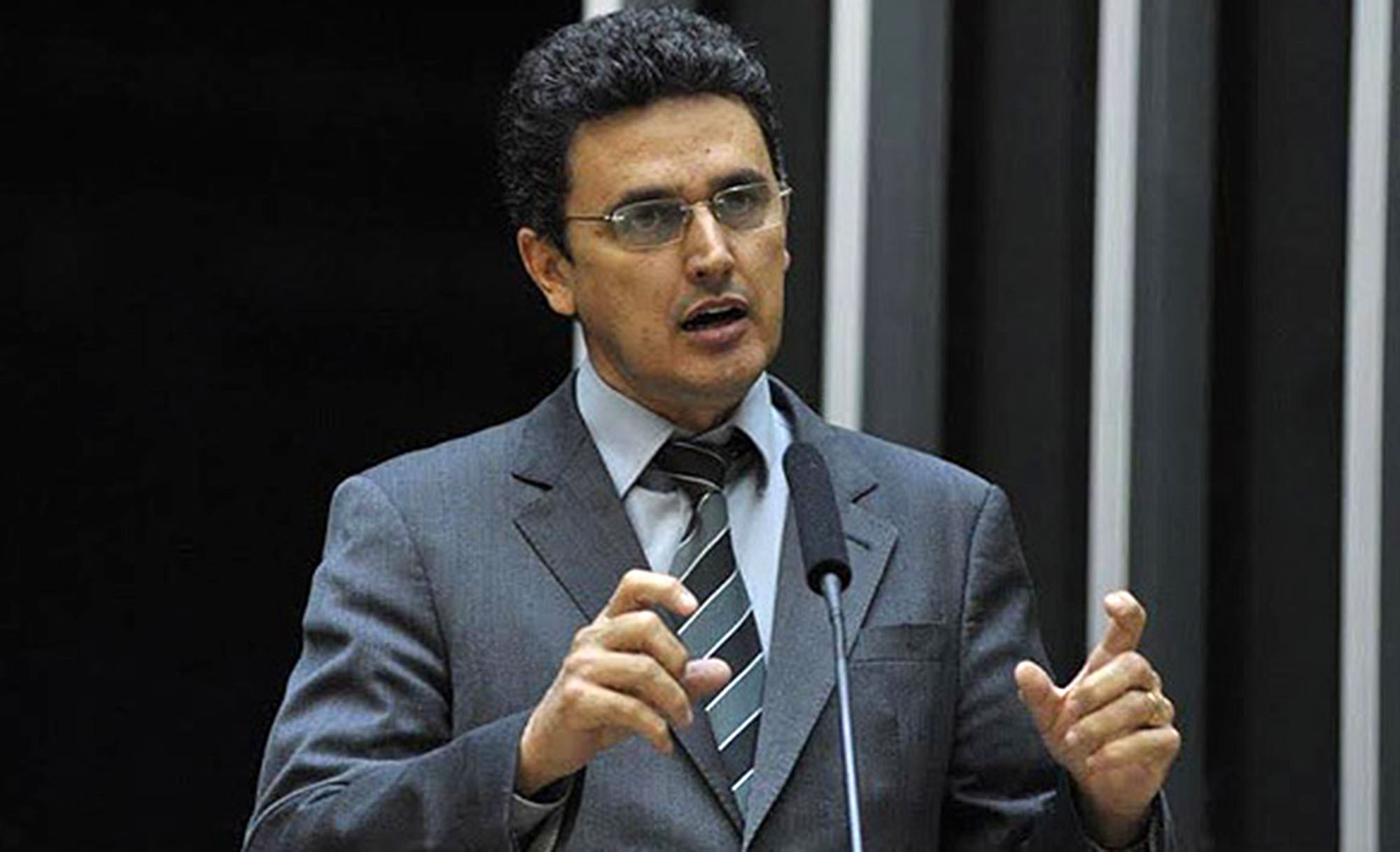 Deputado SÃ¡guas Moraes Ã© acusado de utilizar VI em campanha eleitoral