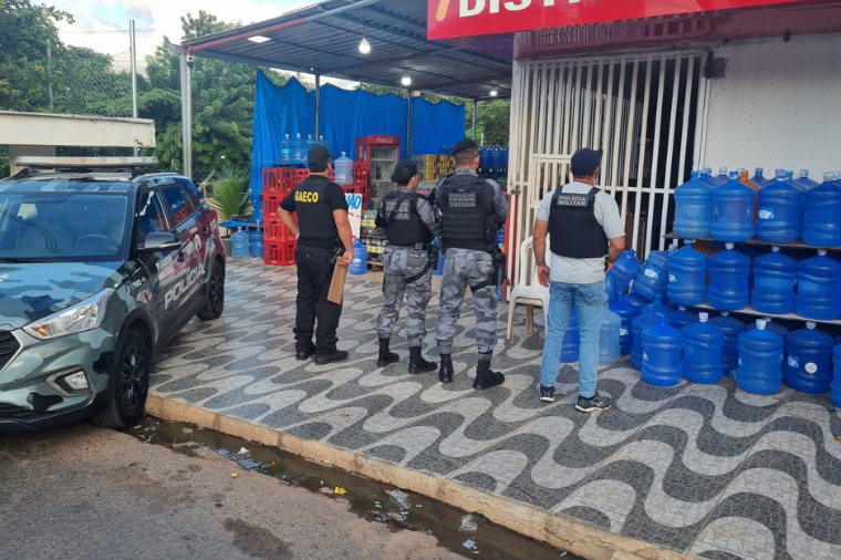 Operação do Gaeco combate extorsão de comerciantes de água