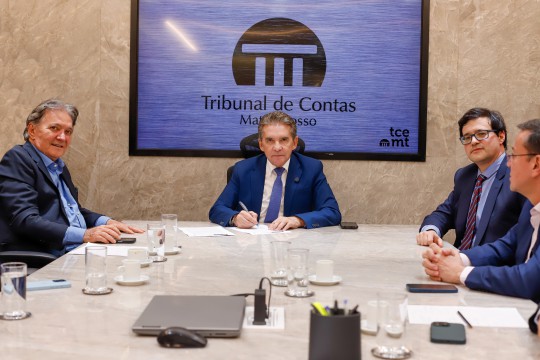TCE anuncia parceria com FGV para análise de R$ 11 bi de incentivos fiscais 
