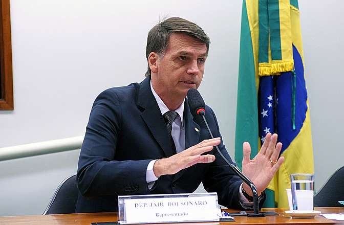 Denúncia contra Bolsonaro ao STF esquenta movimentações para 2026