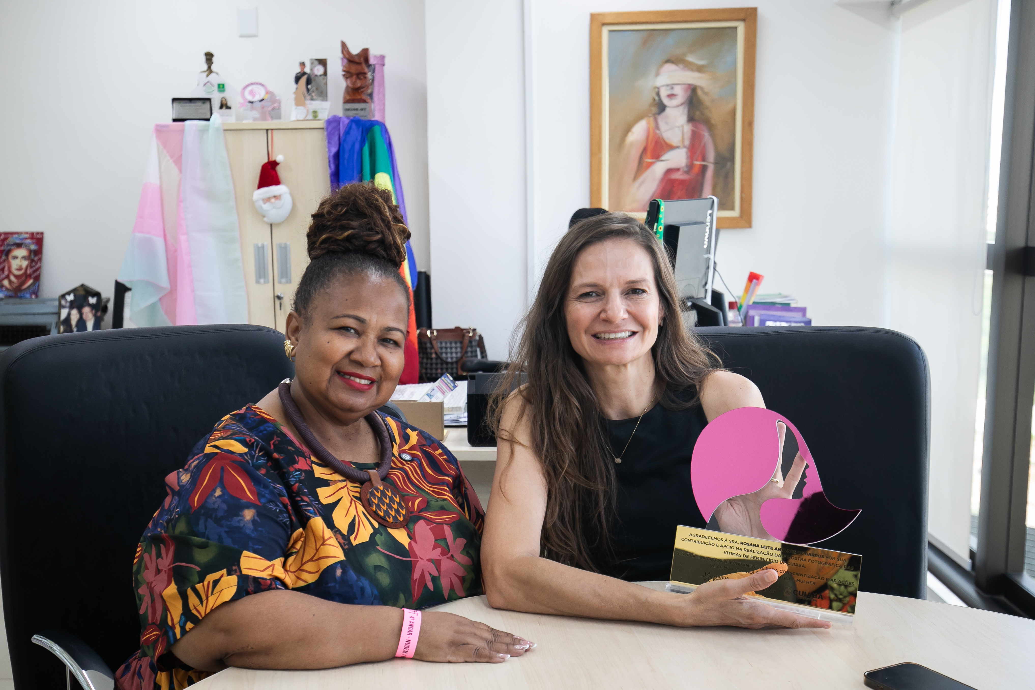 SECRETARIA DA MULHER - ROSANA LEITE É HOMENAGEADA