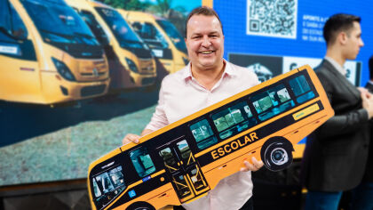 MAX RUSSI DESTACA EDUCAÇÃO