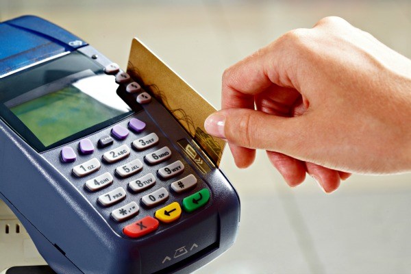 Bancos voltam a funcionar normalmente hoje