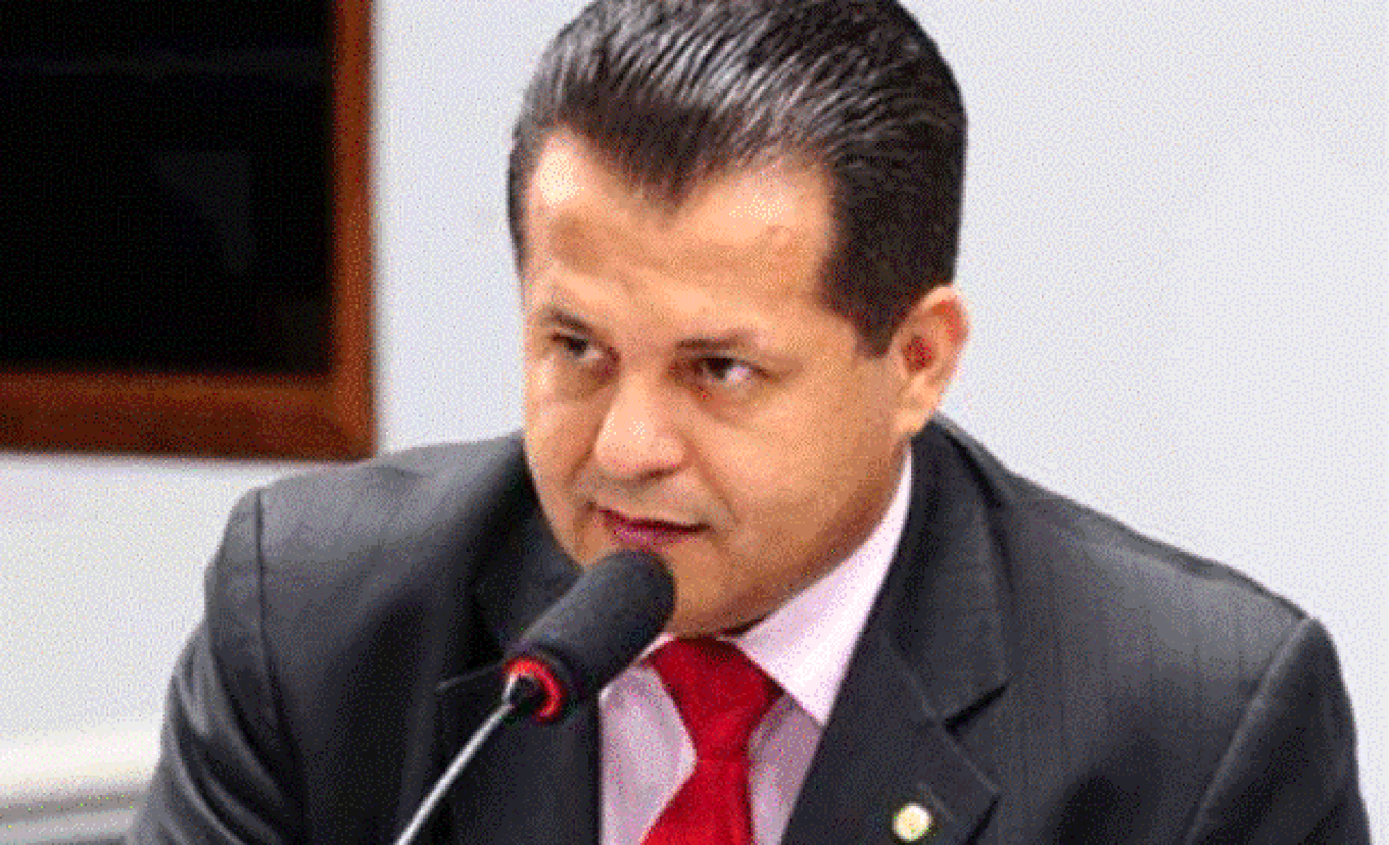 Valtenir diz que PSB no comando de FÃ¡bio Garcia deixou dÃ­vida de R$ 500 mil