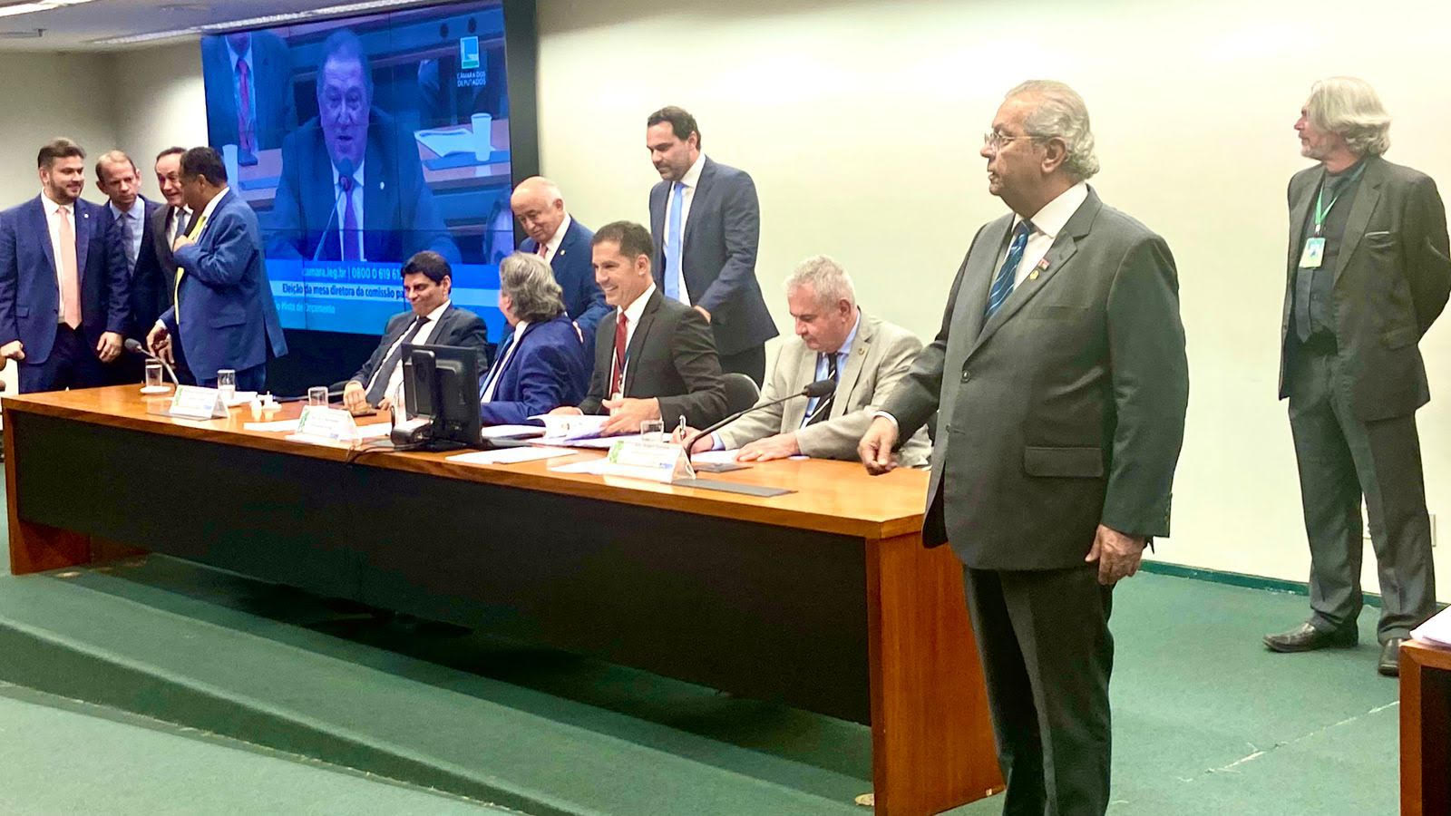 União indica Jayme Campos para Comissão de Orçamento do Congresso