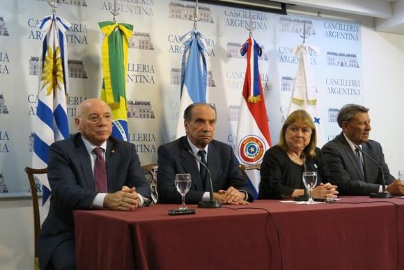 Mercosul inicia aplicaÃ§Ã£o de mecanismo que pode levar Ã  expulsÃ£o da Venezuela