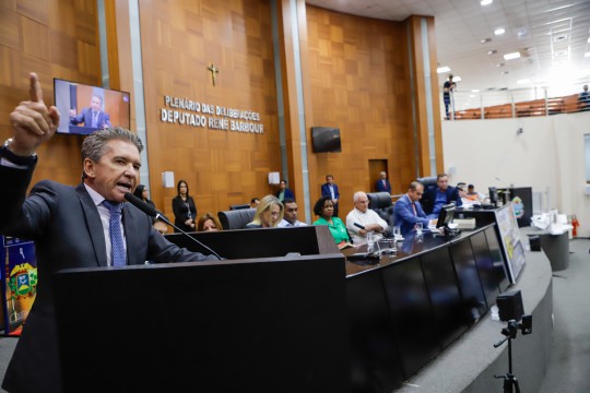 TCE cita demanda de até 30 mil vagas e aponta municípios com obras em creches