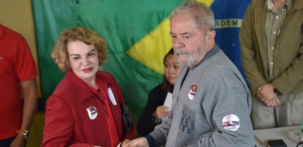 Ex-primeira-dama Marisa LetÃ­cia Lula da Silva morre aos 66 anos  