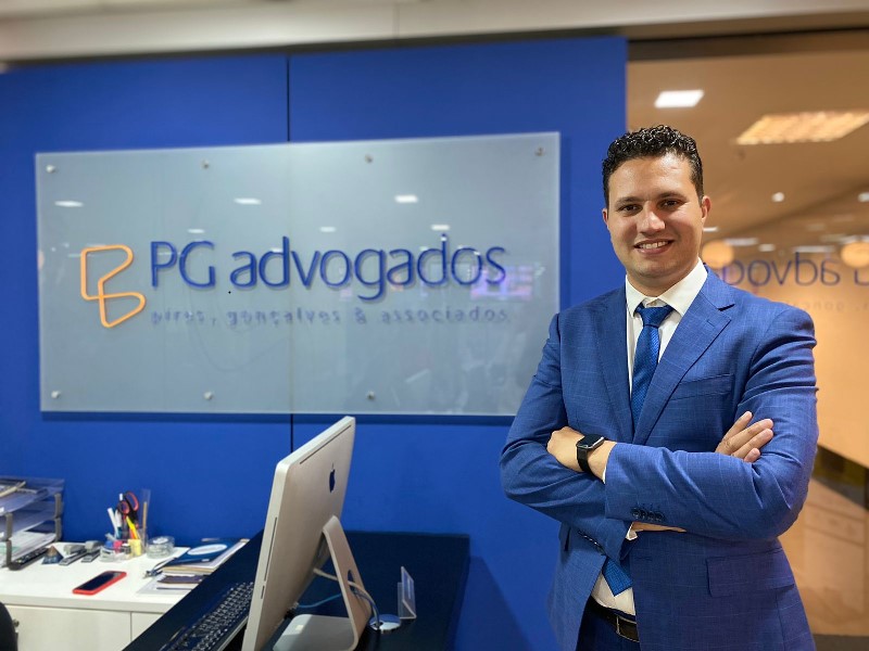 LEI EM SP - PRESTAR ASSISTÊNCIA À MULHER