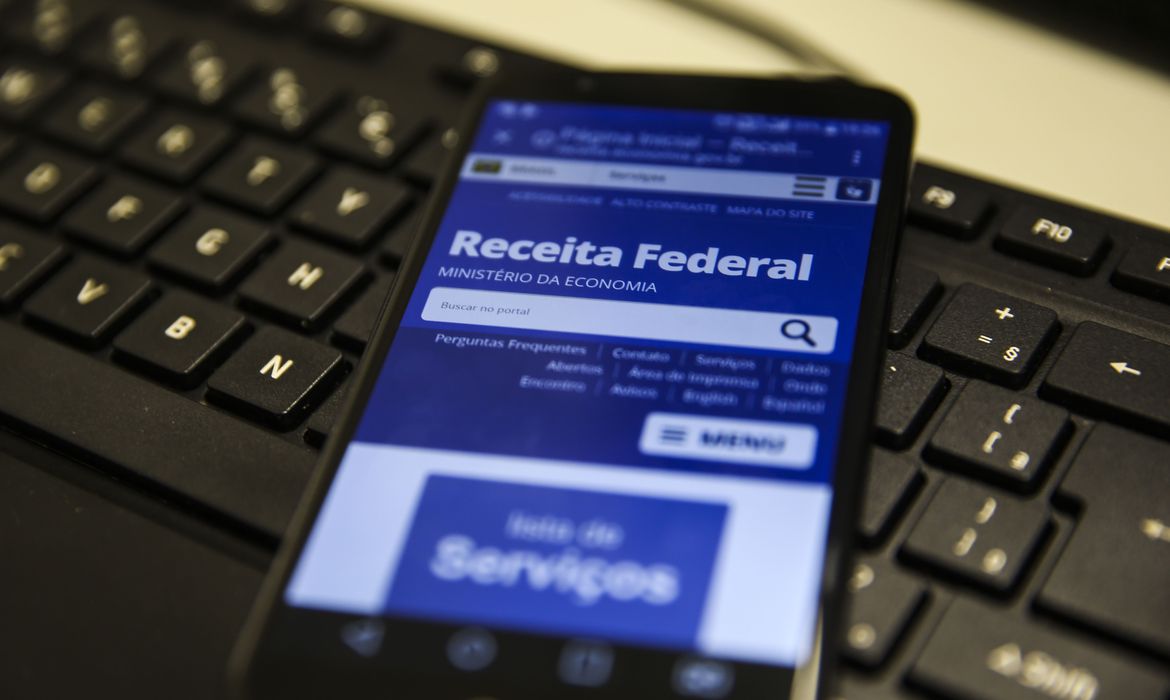 Confira regras do IRPF 2025; prazo para declaração começa na segunda
