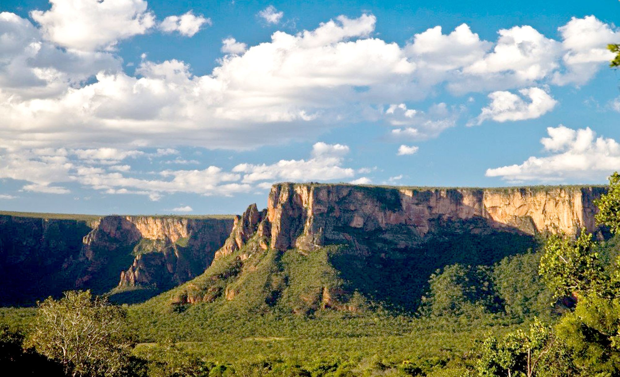 Justiça manda suspender licitação para concessão do Parque de Chapada 