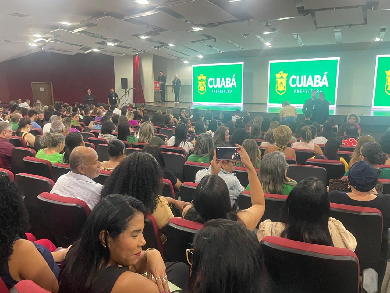 Prefeitura destaca qualidade do ensino público e modernização da Educação