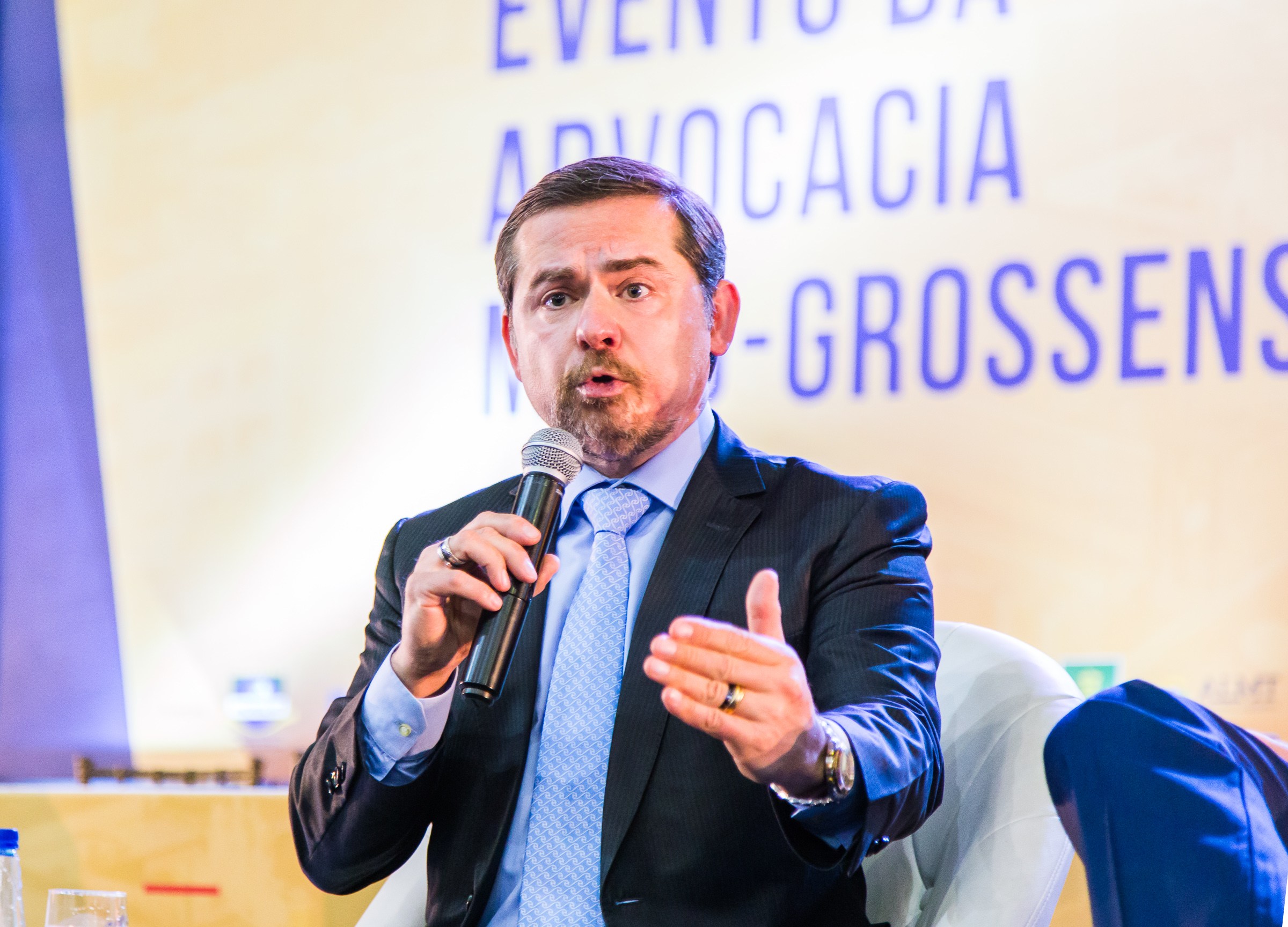 Jurista critica abusos em delaÃ§Ã£o premiada e alerta sobre nulidade da Lava Jato