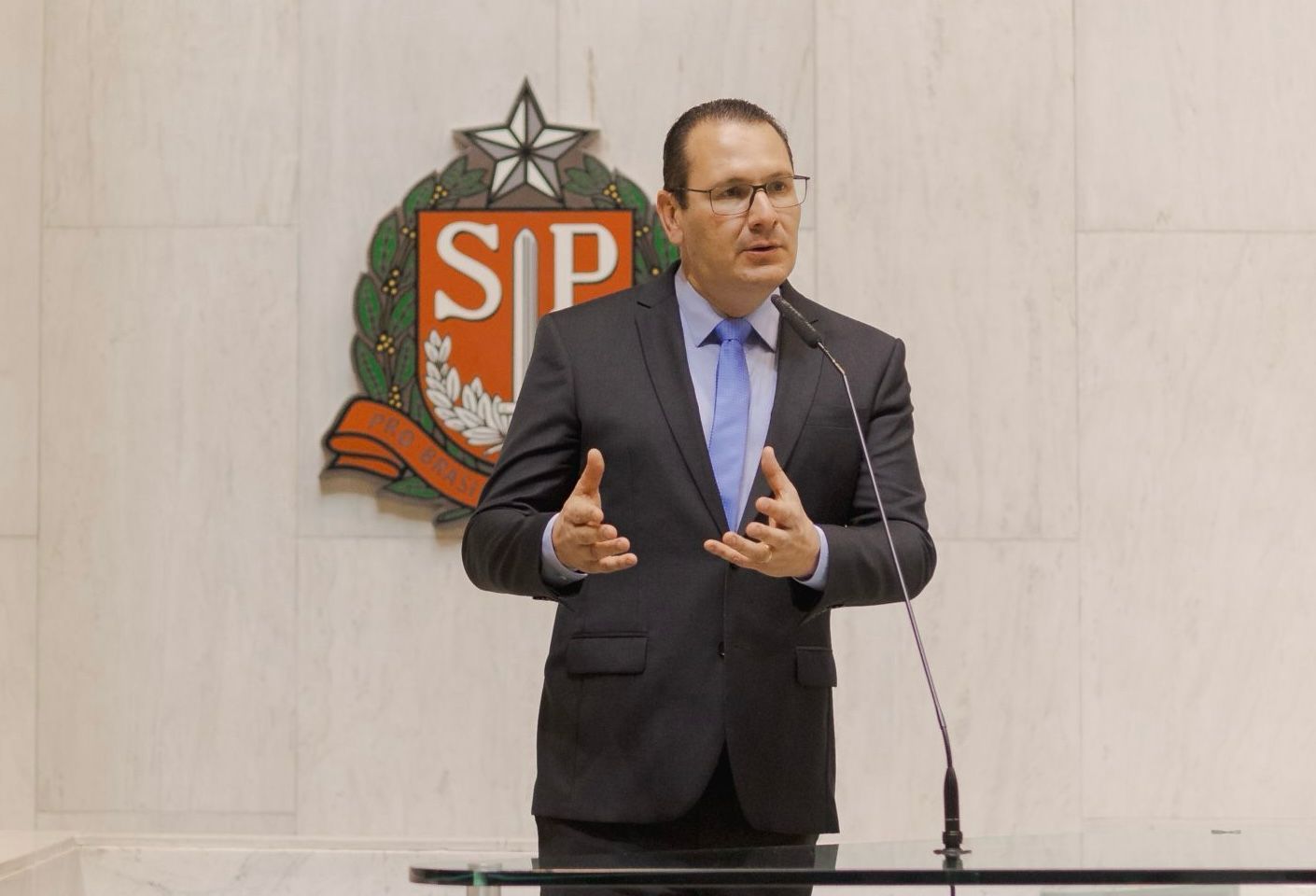 Por um pacto da sociedade para a proteção de crianças e de jovens contra crimes digitais