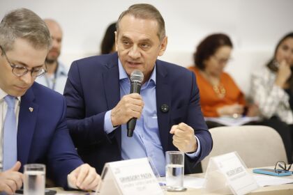 Consignados: deputados aprovam projeto que susta efeitos de contratos