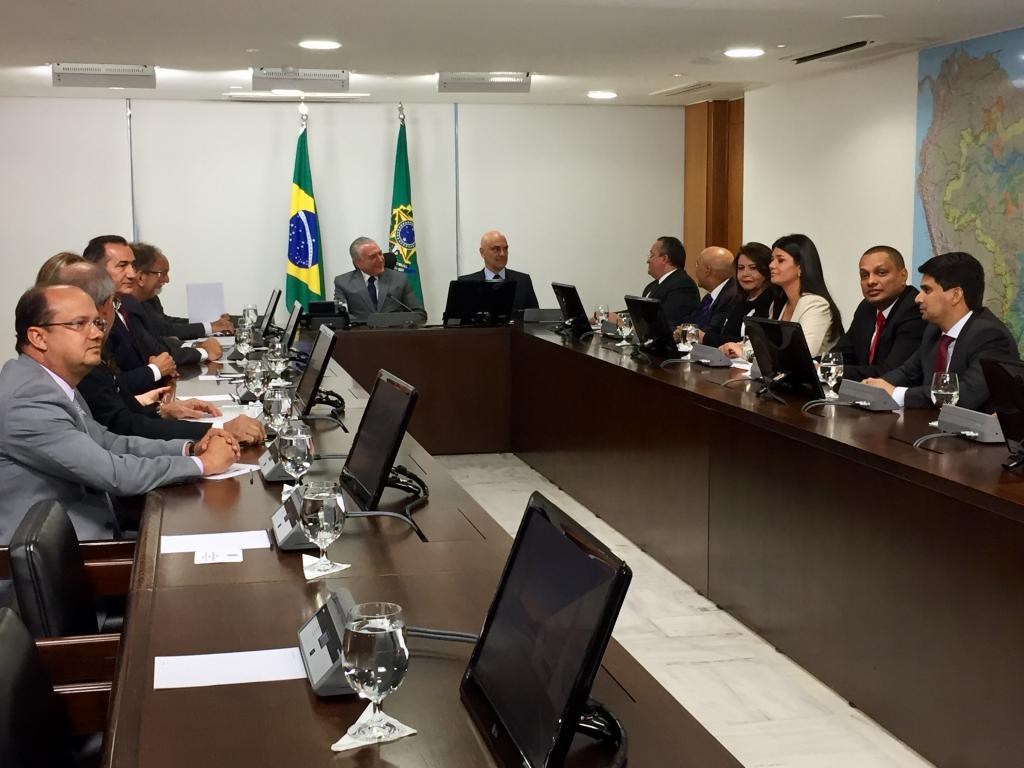 Taques assina acordo com Temer que disponibiliza ForÃ§as Armadas a MT