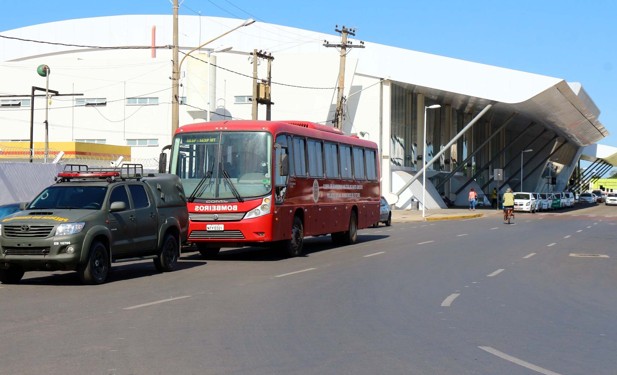 Sindicatos avaliam proposta e greve no transporte coletivo Ã© suspensa