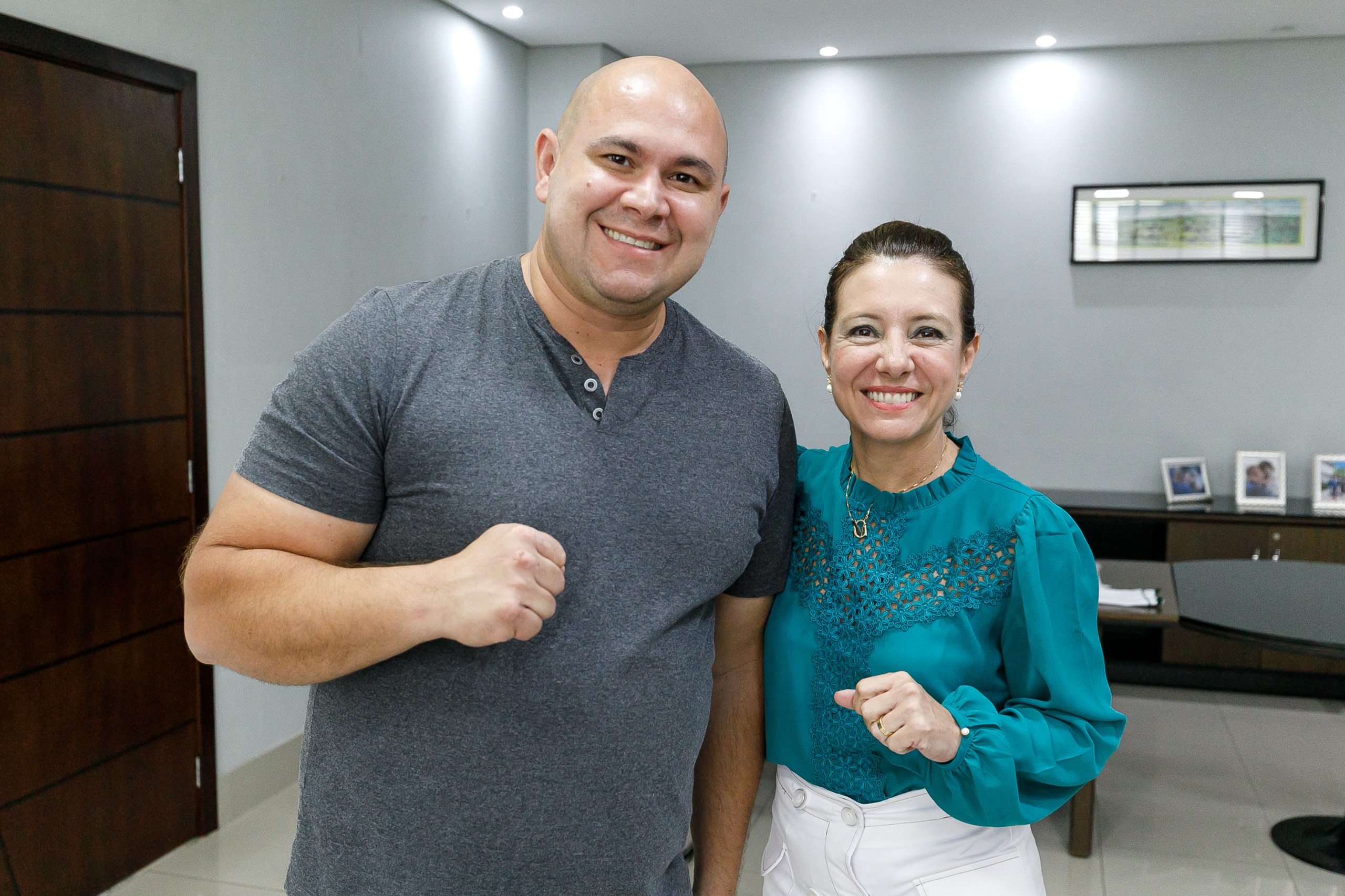 Abilio e Flávia anunciam parceria e prometem avançar nos serviços