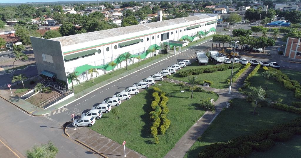 Prefeitura entrega hoje mÃ¡quinas e veÃ­culos via emendas parlamentares