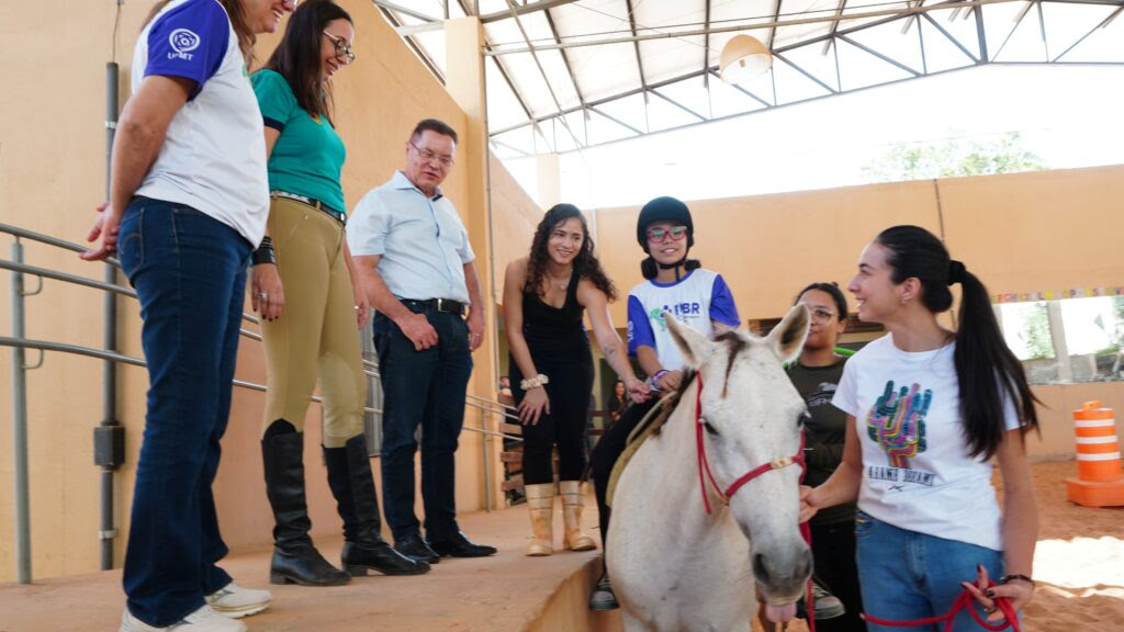 AL - CENTRO DE EQUOTERAPIA