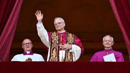 Papa Leão XIV pede paz e lembra Francisco: ajudem a construir pontes