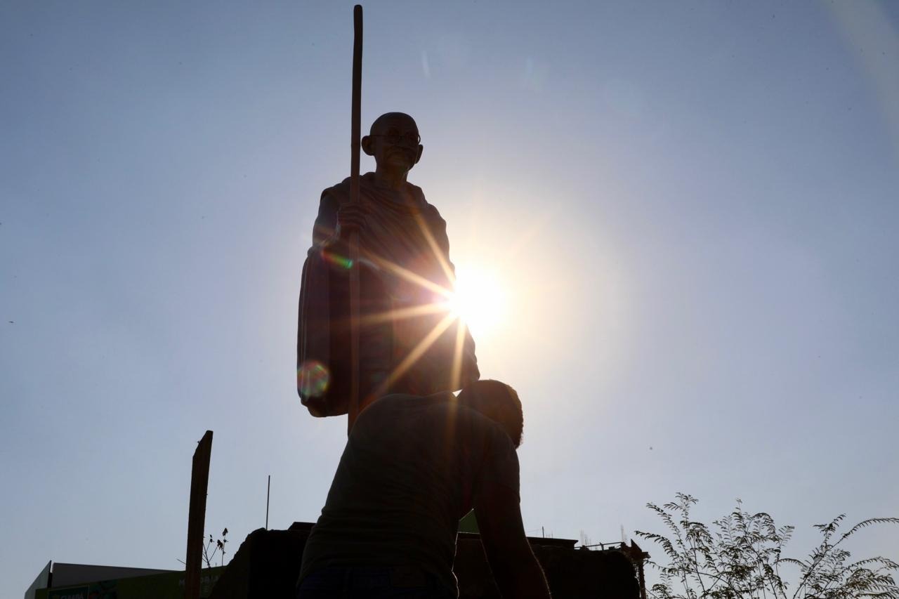 Prefeito e embaixador da Índia inauguram memorial em homenagem a Mahatma Gandhi 