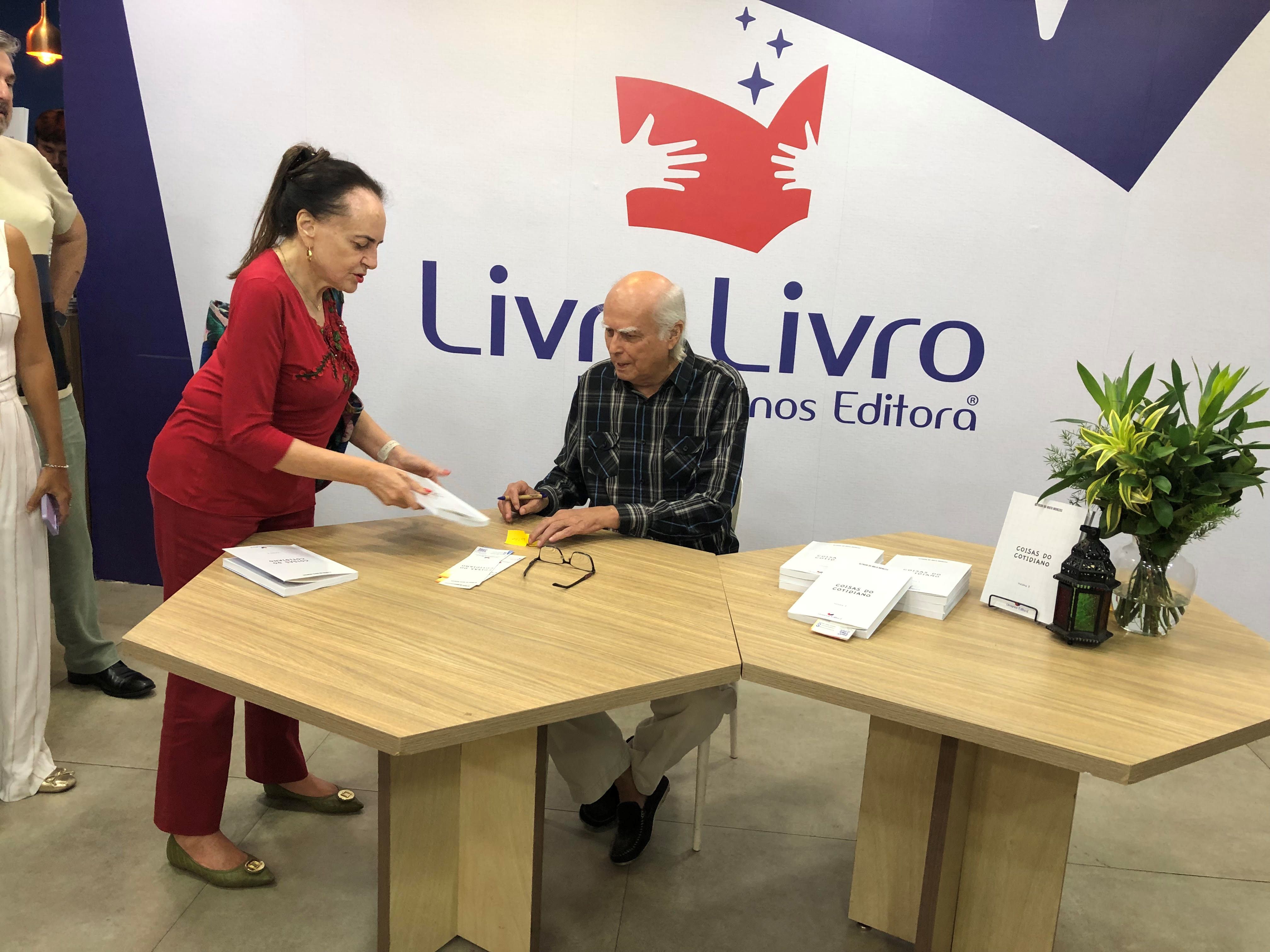 Alfredo da Mota Menezes e mais uma marcante obra: Coisas do Cotidiano