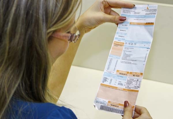 Consumidor deve ficar atento a fatores que influenciam o preÃ§o da energia