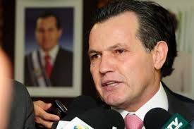 Silval apresenta patrimÃ´nio com aviÃ£o avaliado em R$ 900 mil