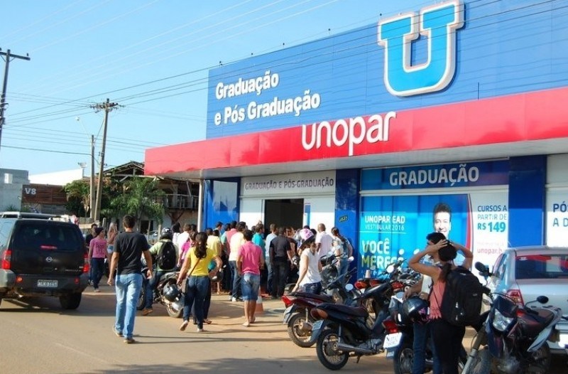 Unopar Ã© condenada a pagar R$ 10 mil apÃ³s cancelar matrÃ­cula de aluno