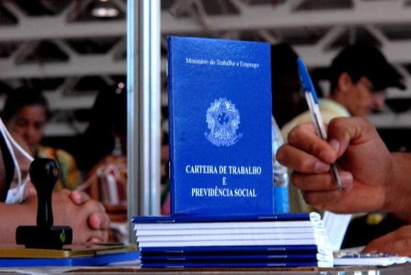 Prefeitura abre concurso com mais de 330 vagas para diversas Ã¡reas