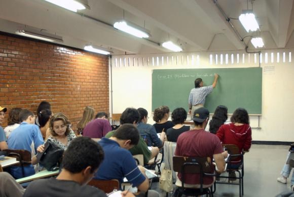 Três em cada 10 brasileiros são analfabetos funcionais 