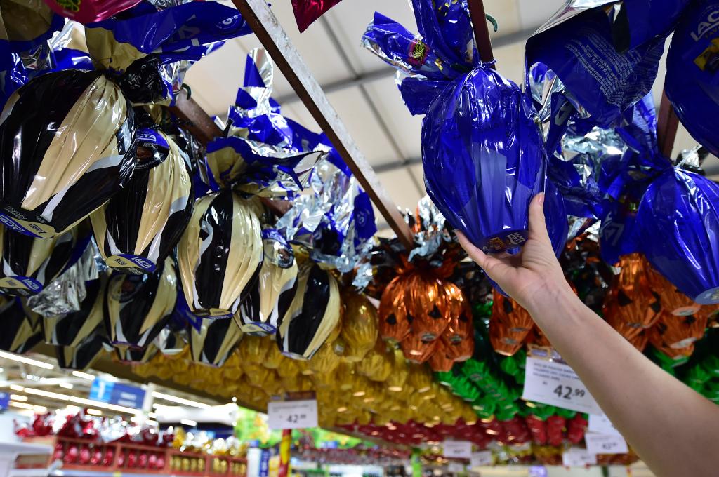 Páscoa: entenda a transição de ovos decorados para ovos de chocolate