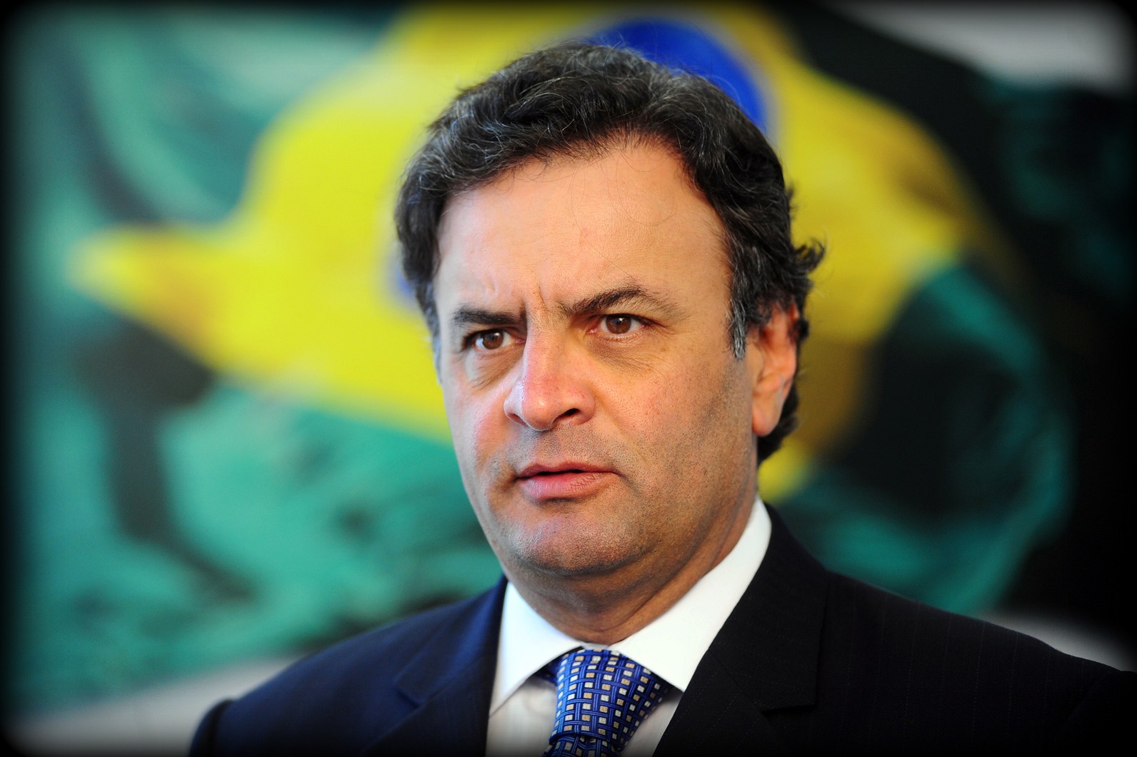 AÃ©cio afasta Tasso da presidÃªncia do PSDB e indica Goldman para o cargo