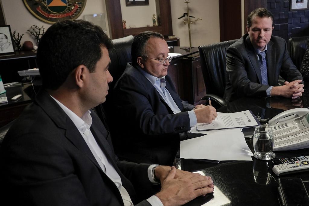 BID doa US$ 1 milhÃ£o para plano diretor e abre crÃ©dito de R$ 500 milhÃµes