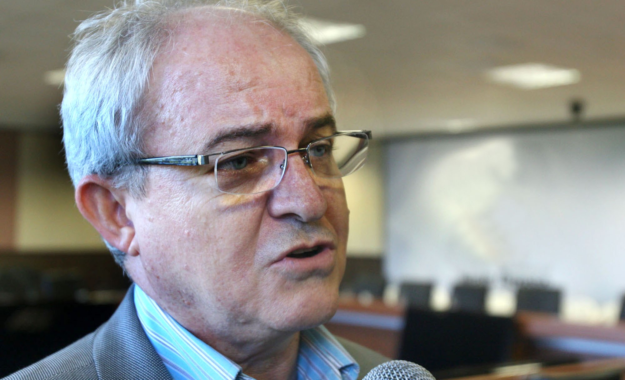 Adilton Sachetti se licencia e Xuxu Dal Molin assume por 4 meses