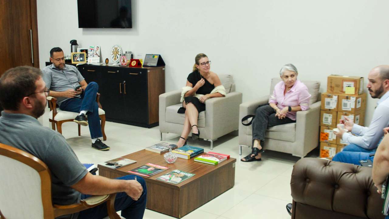 Preenchimento de vagas: prefeita de VG destaca parceria com UFMT