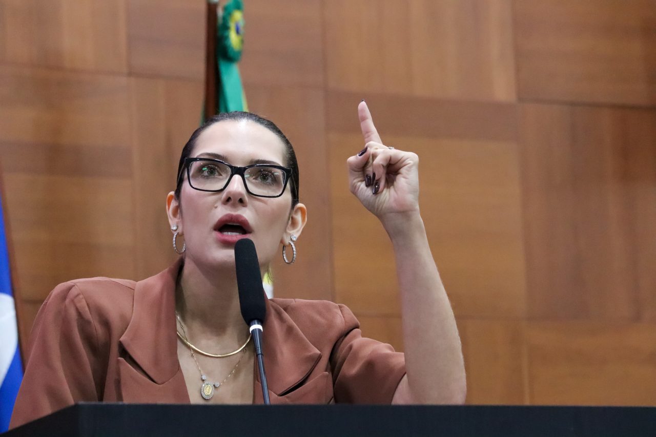 Janaina defende CPI para apurar fraudes em consignados
