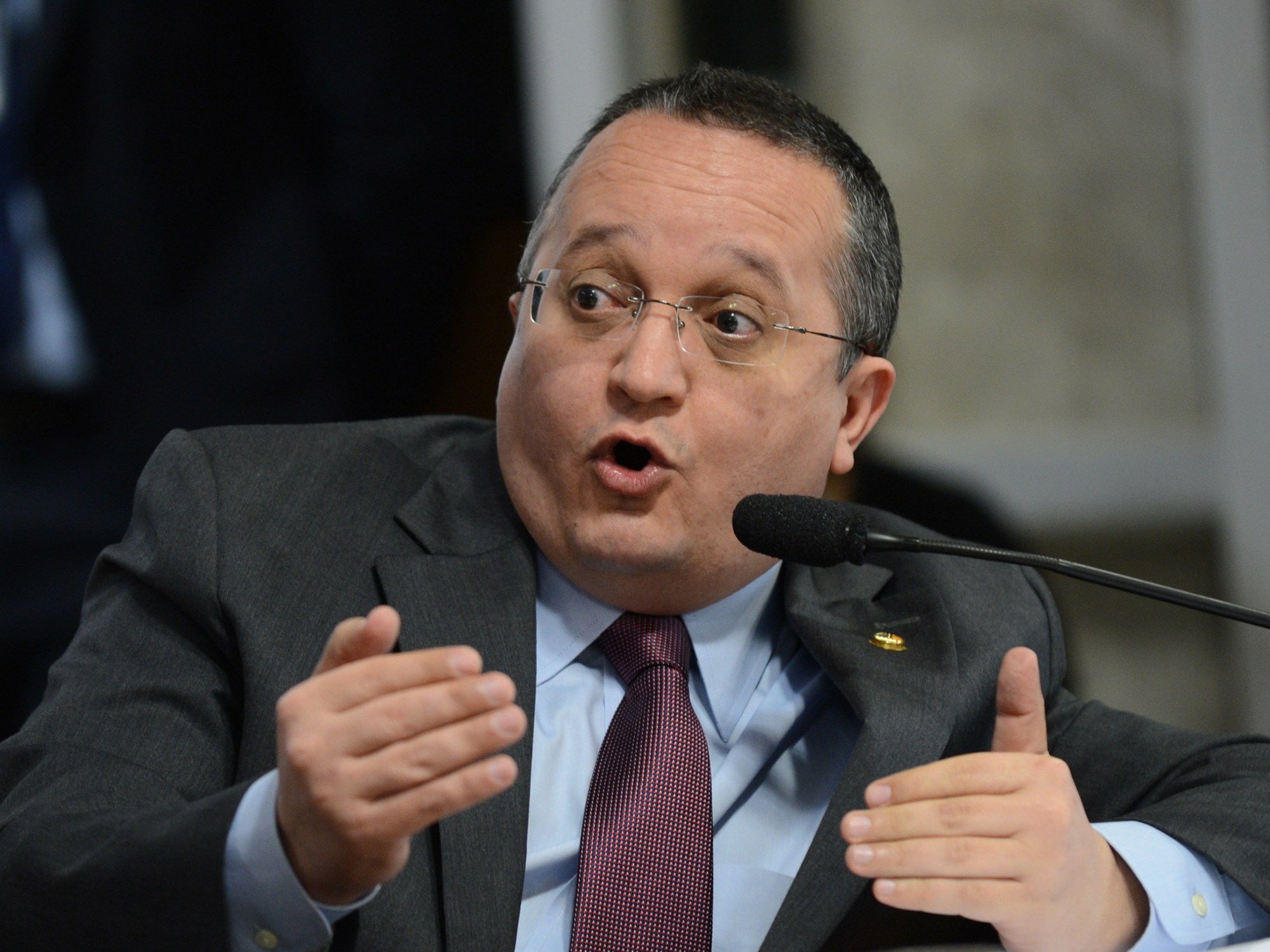 Taques acusa Silval de roubar R$ 1 bilhÃ£o: 'atÃ© o tapete do palÃ¡cio'