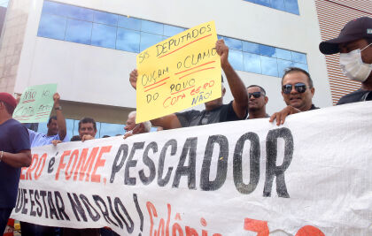 LEI DA PESCA - PROTESTOS 